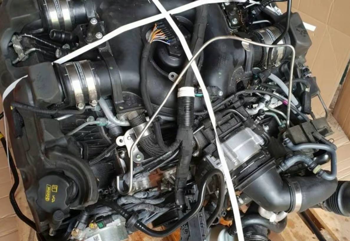 Range Rover 4.4 TDV8 448DT Engine | OEM Diesel Engine for Sale | Low-Mileage Replacement - Image 2